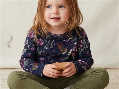 Creamie t-shirt total eclipse flowers