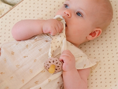 Cam Cam Copenhagen suttesnor i brug med rowan print