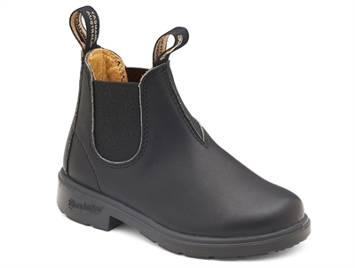 Blundstone børnestøvle i black premium læder set skråt fra siden