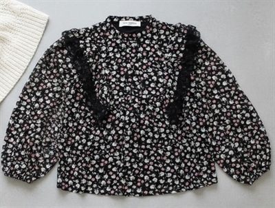 Petit by Sofie Schnoor bluse sort blomster
