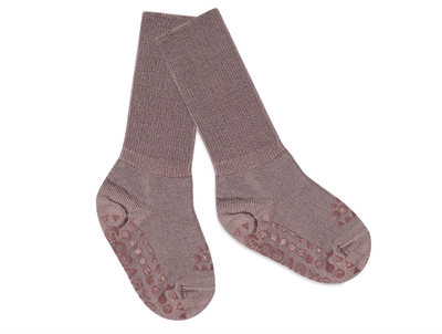 GoBabyGo skridsikre merinouldstrømper i dark purple dove