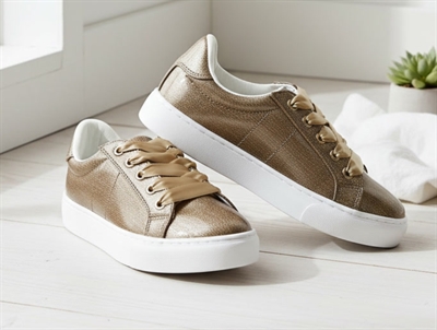 Petit by Sofie Schnoor sneaker champagne lak