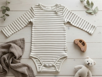 Petit Piao simply taupe stribet body