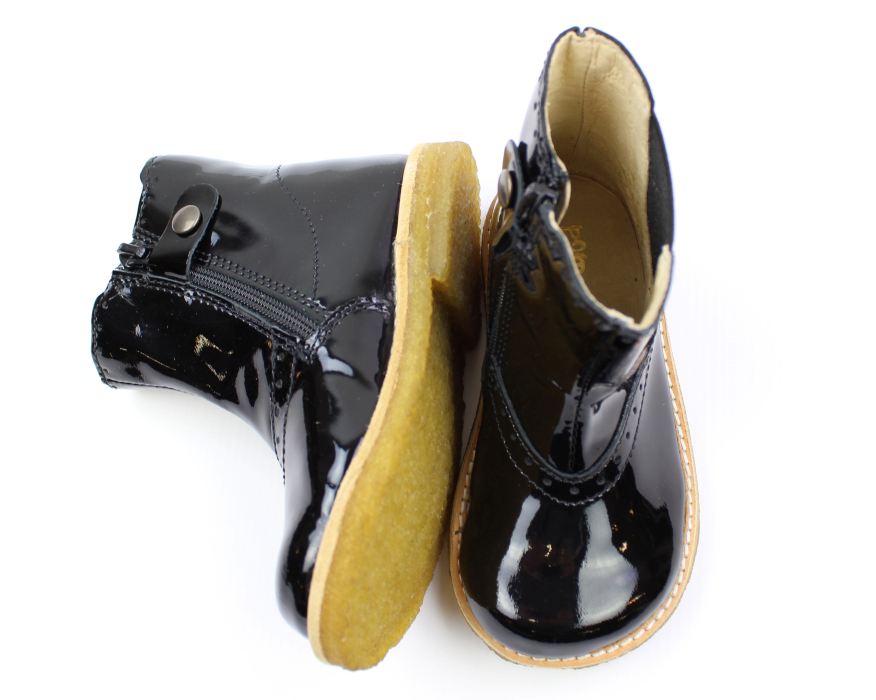 Pom Pom sort støvlette sort lak | 6323 pt | str. UDSALG