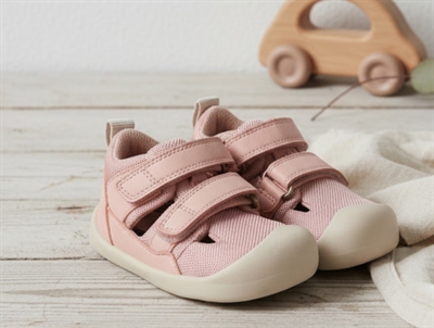 Bundgaard Suki sandal old rose med velcro og lukket tå  