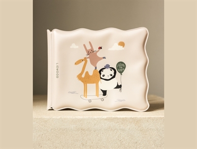 Liewood Waylon badebog around the world sandy forside