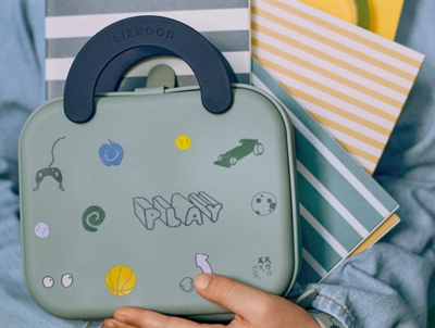 Liewood Elara foldbar madkasse i groengraa med play motiver