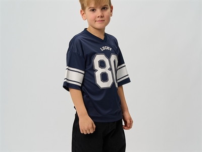 THE NEW Rocky oversized t-shirt navy blazer