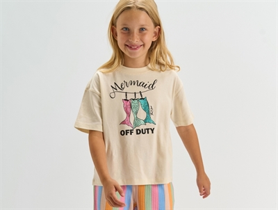 THE NEW Tia oversized t-shirt gardenia med mermaid print vist på barn